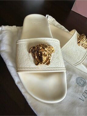 Versace pool slides size 7